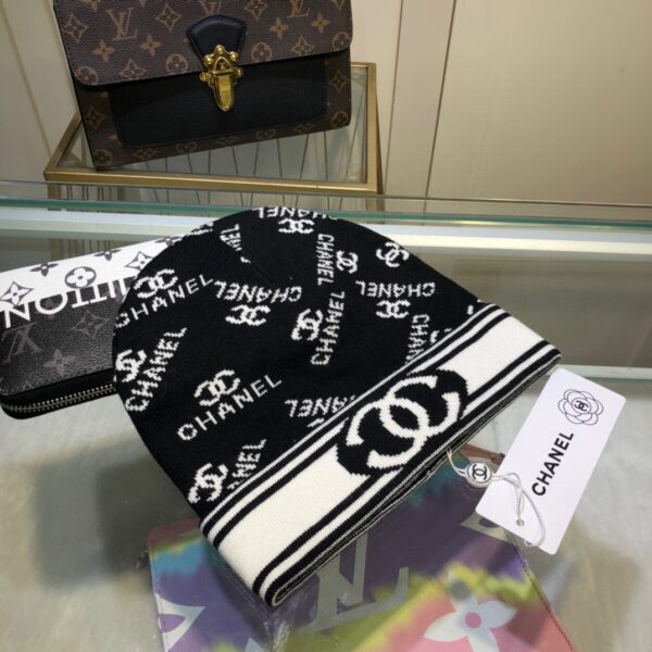 Chanel Beanie In Black