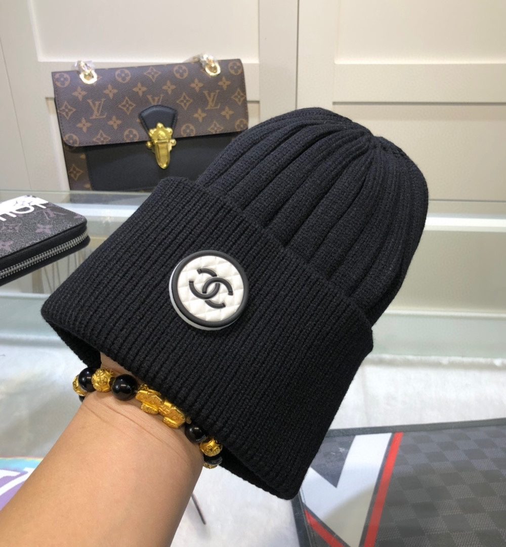 Chanel Beanie In Black