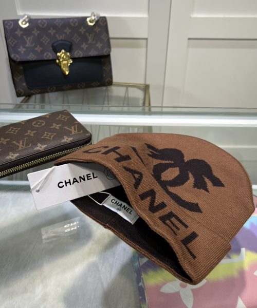 Chanel Beanie In Brown