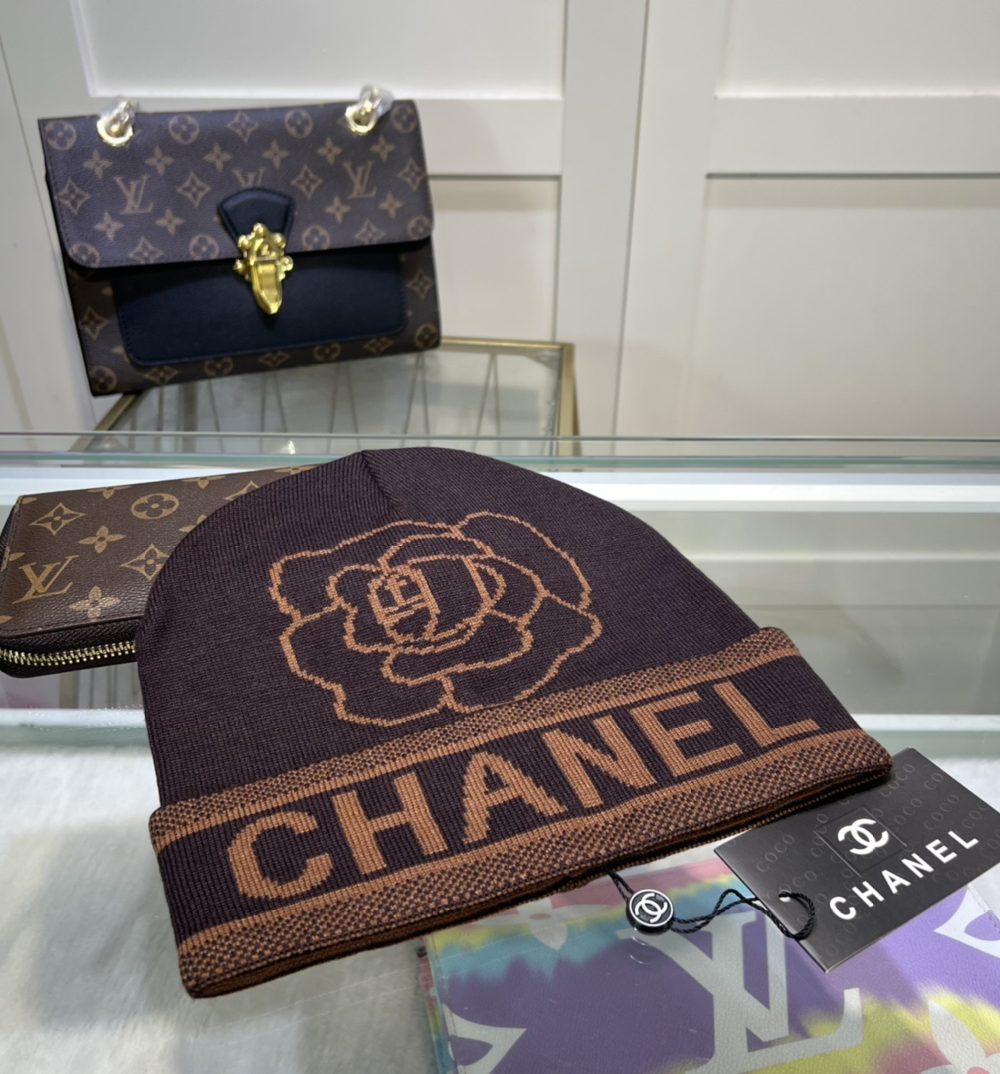 Chanel Beanie In Brown