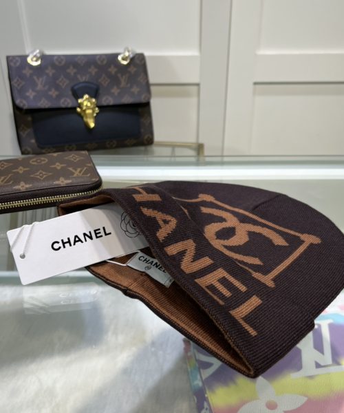 Chanel Beanie In Brown