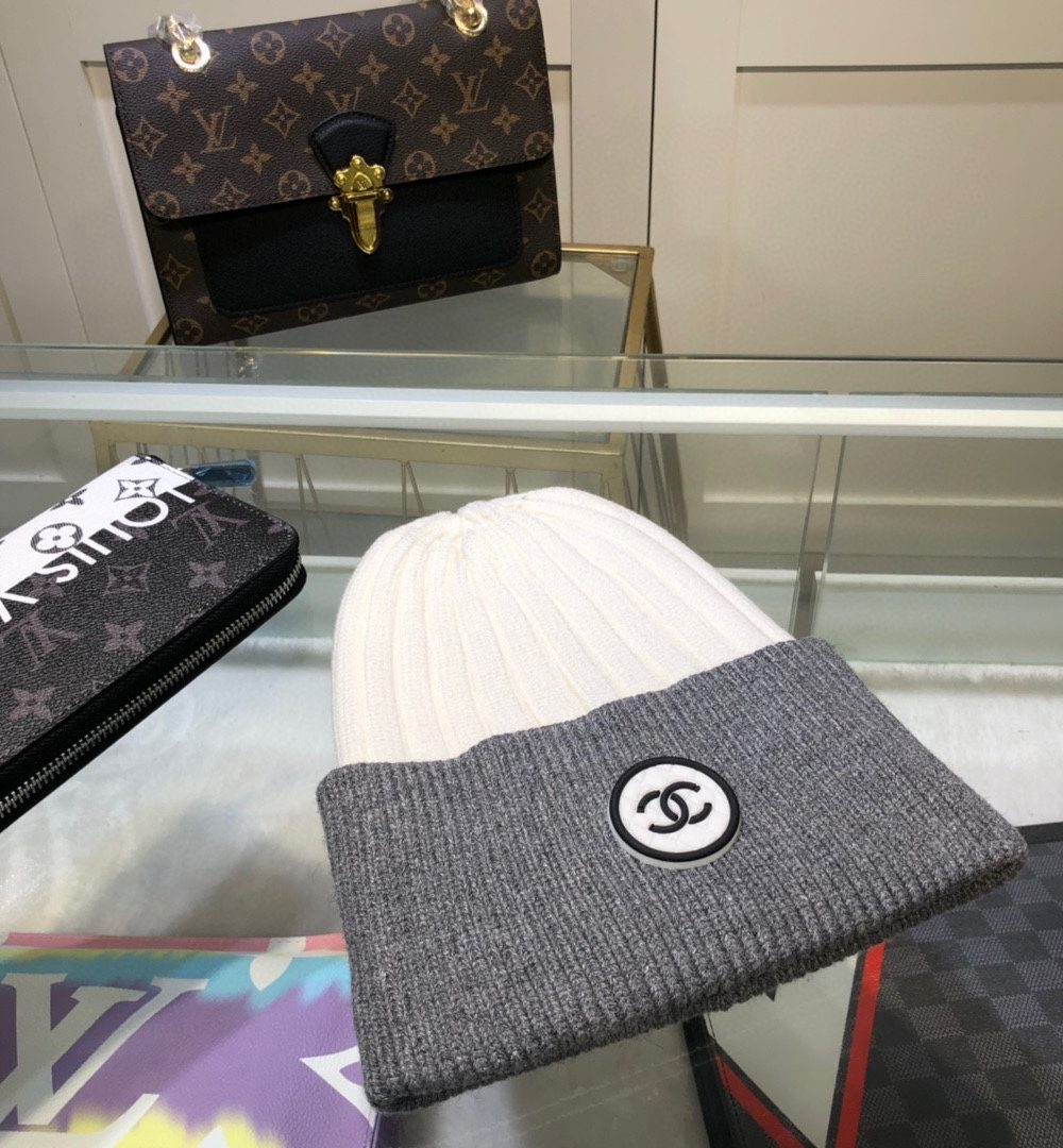 Chanel Beanie In Grey & White