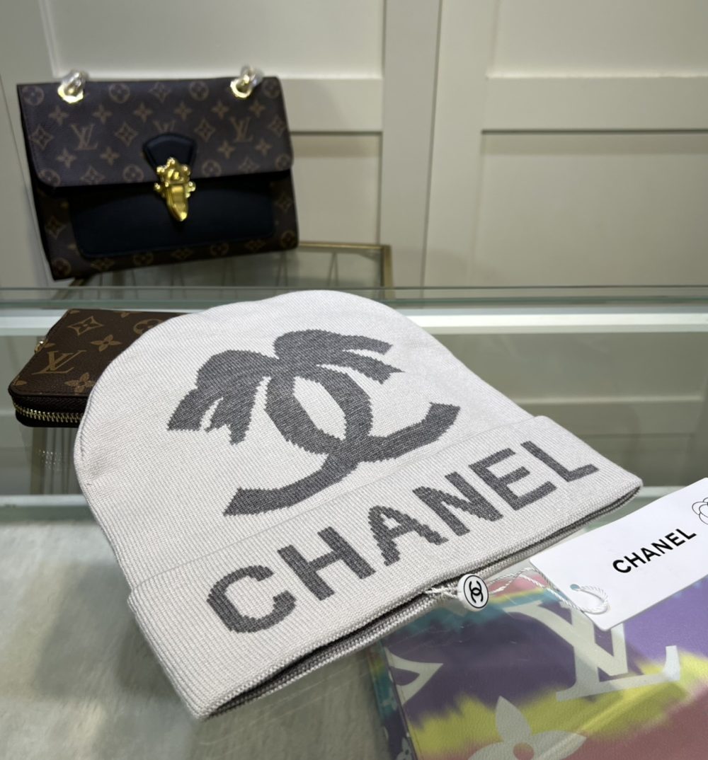 Chanel Beanie In Grey