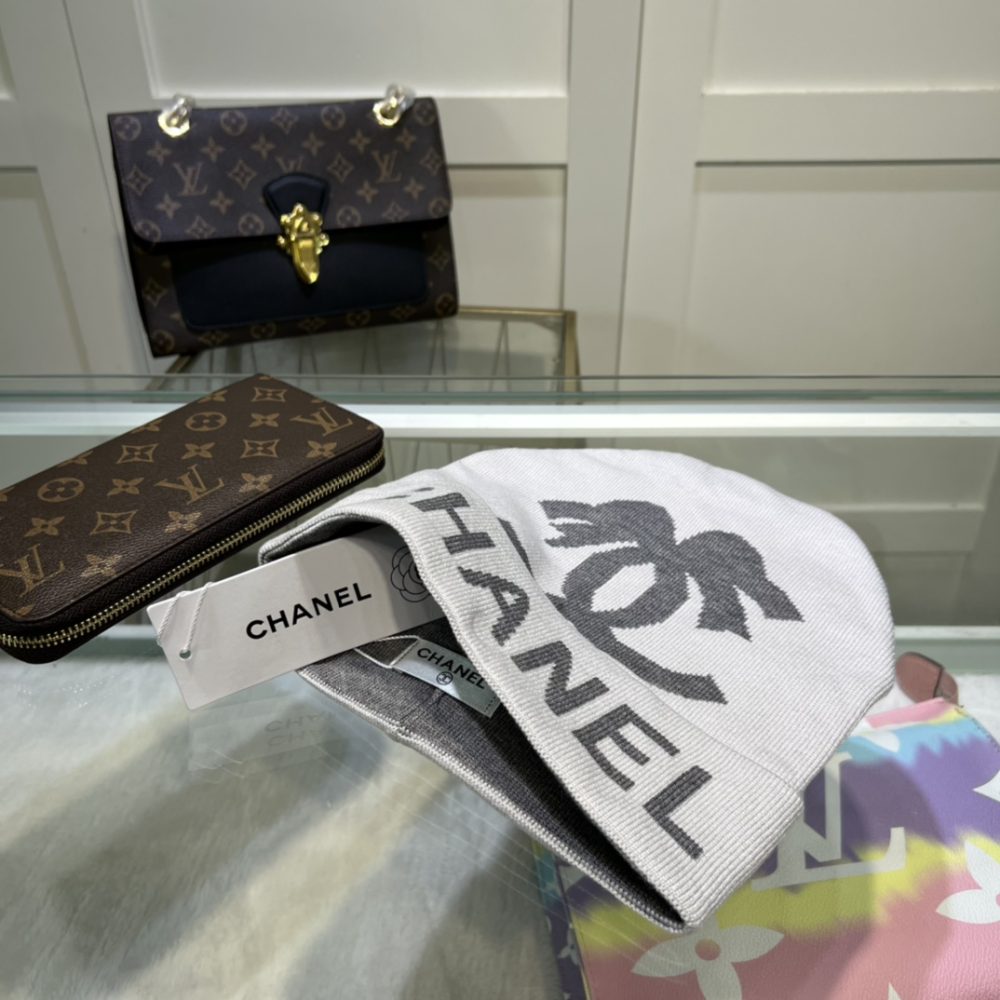 Chanel Beanie In Grey - Image 4