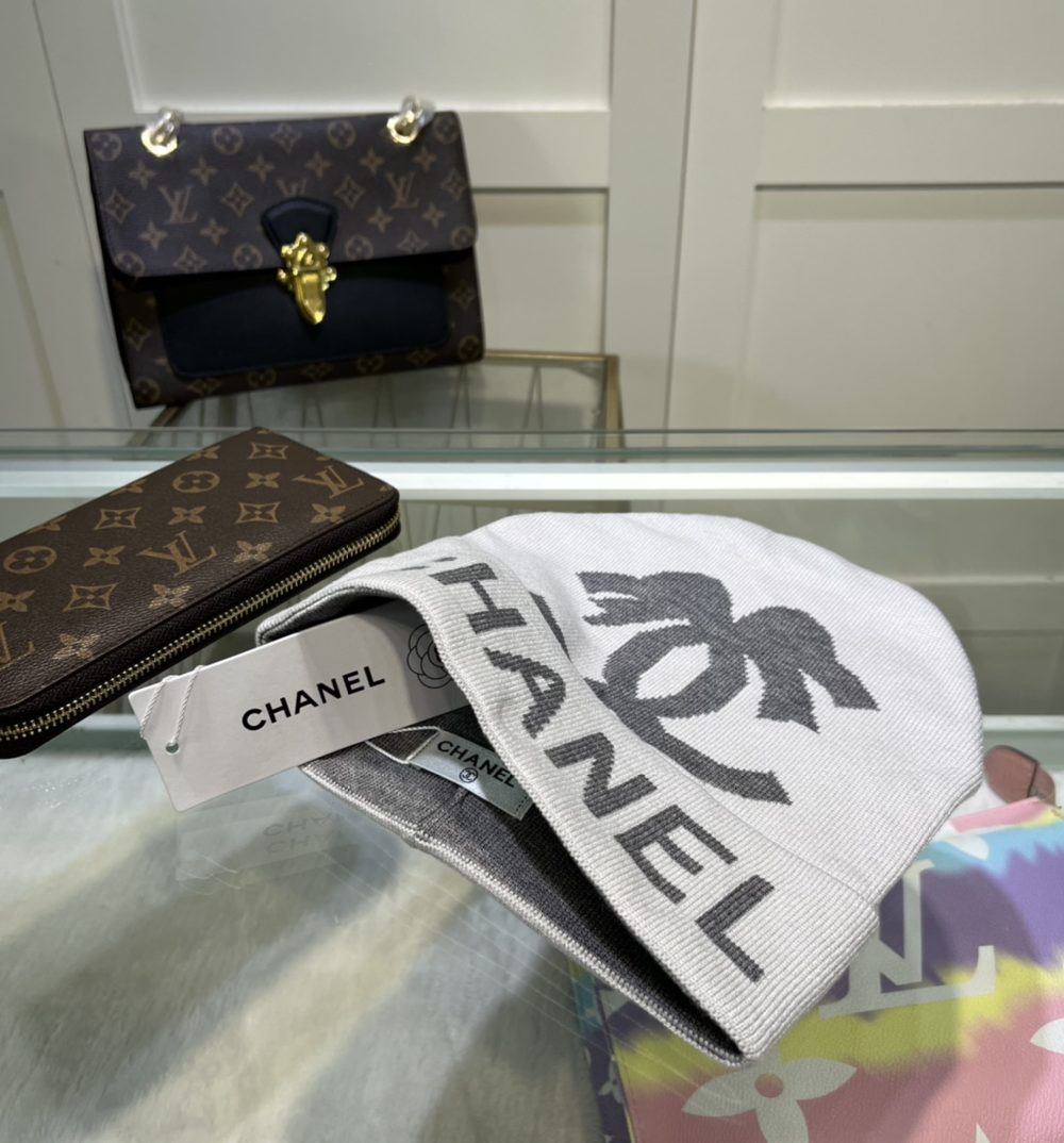 Chanel Beanie In Grey