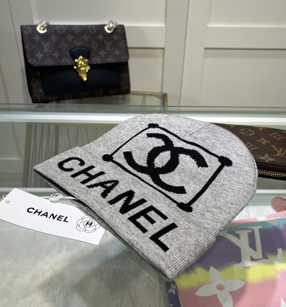 Chanel Beanie In Grey