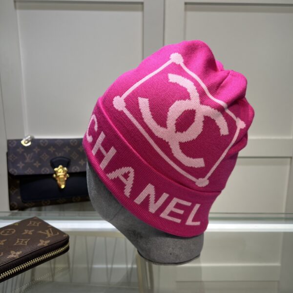 Chanel Beanie In Pink