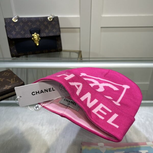 Chanel Beanie In Pink