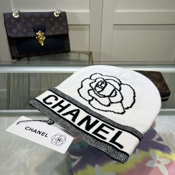 Chanel Beanie In White