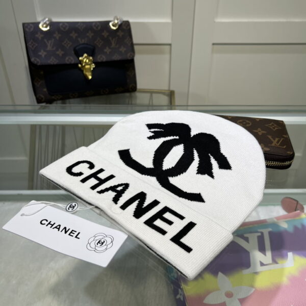 Chanel Beanie In White