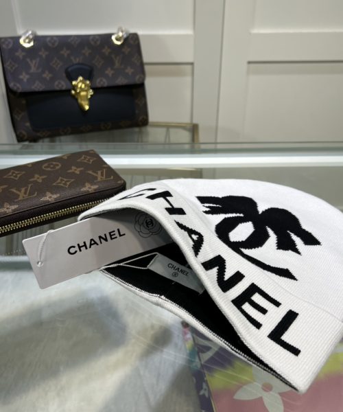 Chanel Beanie In White