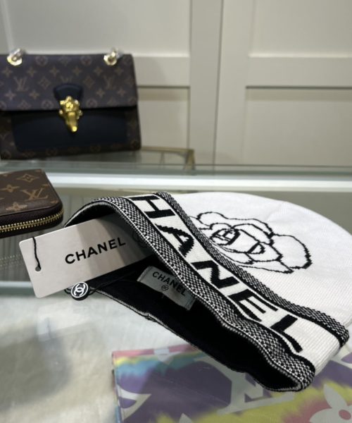 Chanel Beanie In White