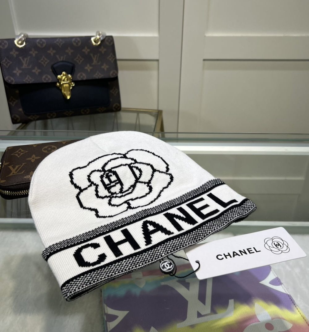 Chanel Beanie In White