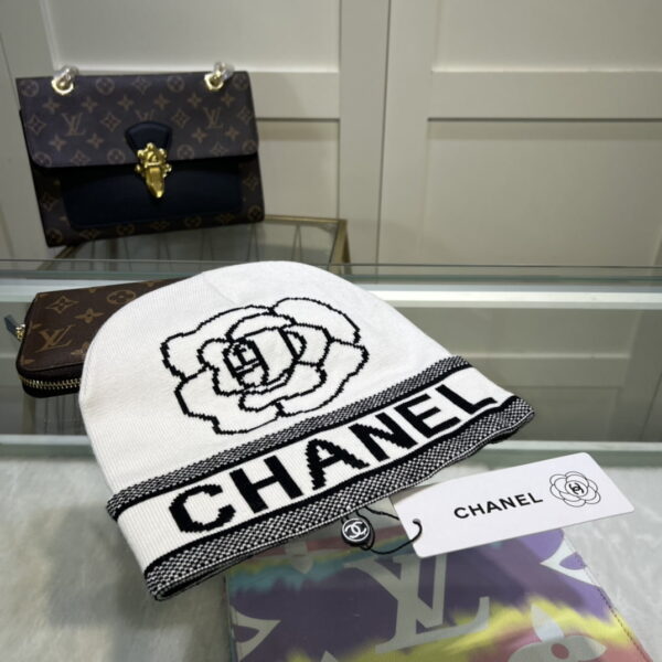 Chanel Beanie In White