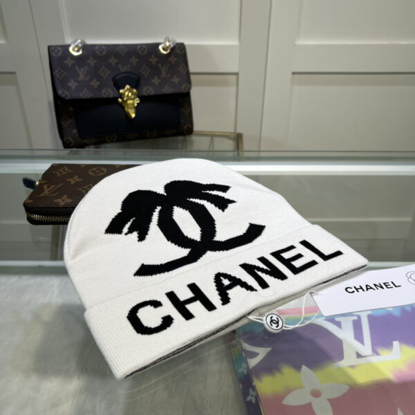 Chanel Beanie In White