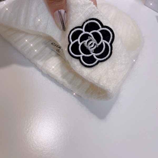 Chanel Beanie White