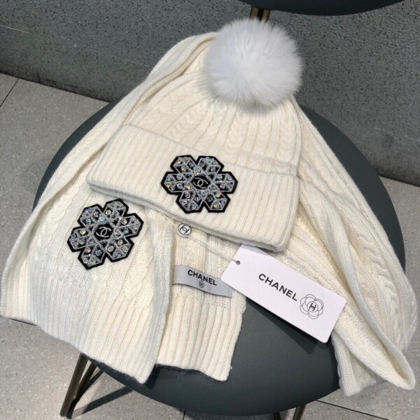 Chanel Beanie White
