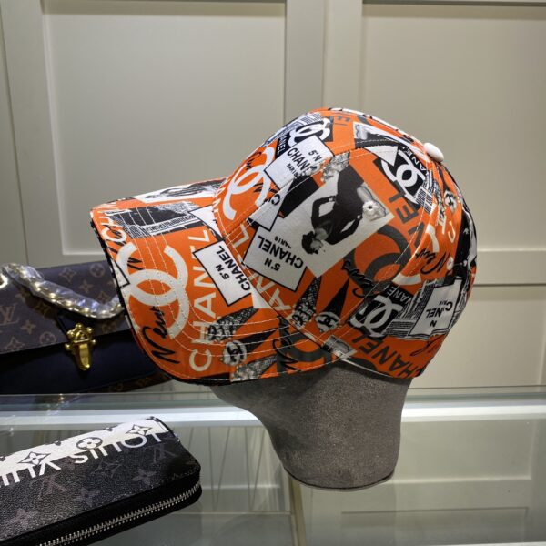 Chanel Cap Multicolor