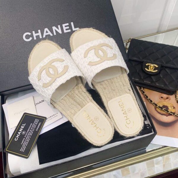 Chanel CC Espadrille Sandals Tweed/Calfskin Leather Spring/Summer Collection White/Beige