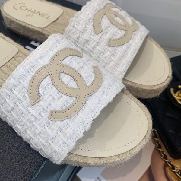 Chanel CC Espadrille Sandals Tweed/Calfskin Leather Spring/Summer Collection White/Beige