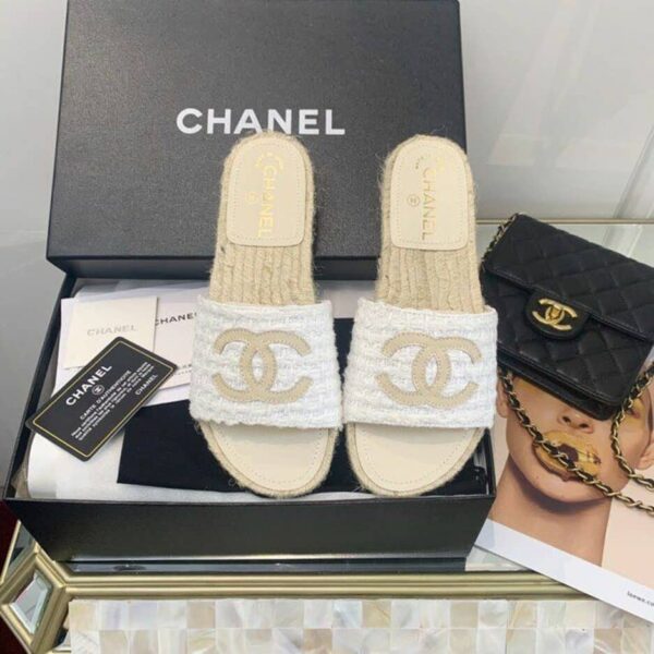 Chanel CC Espadrille Sandals Tweed/Calfskin Leather Spring/Summer Collection White/Beige