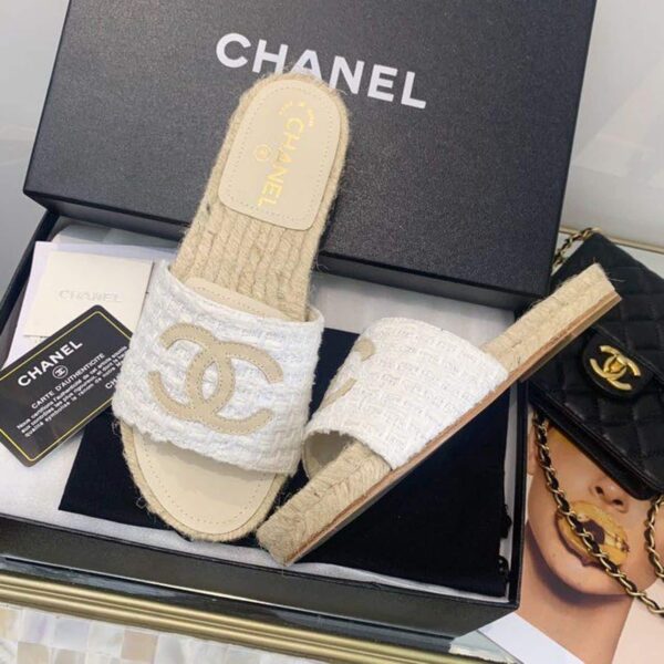 Chanel CC Espadrille Sandals Tweed/Calfskin Leather Spring/Summer Collection White/Beige