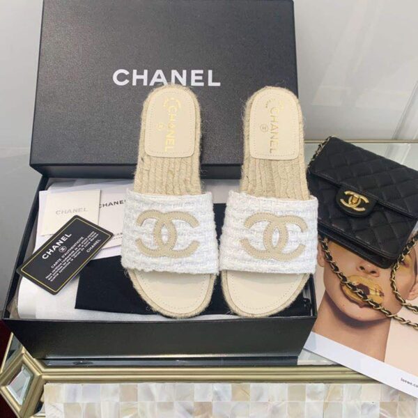Chanel CC Espadrille Sandals Tweed/Calfskin Leather Spring/Summer Collection White/Beige
