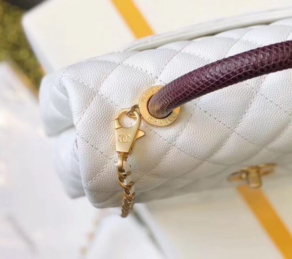 [REP 1:1] Chanel Coco Handle Quilted Lizard Handle Bag 24cm Caviar Leather Gold Hardware Spring/Summer Act 1 Collection, White