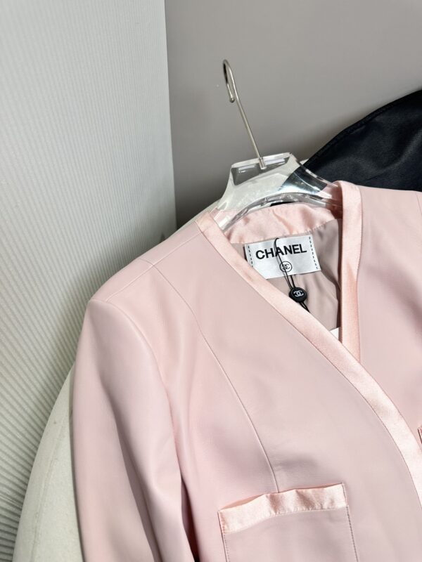 Chanel Cropped Neck Jacket Pink For Women