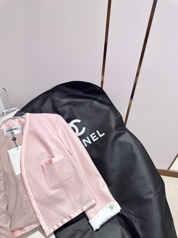 Chanel Cropped Neck Jacket Pink For Women