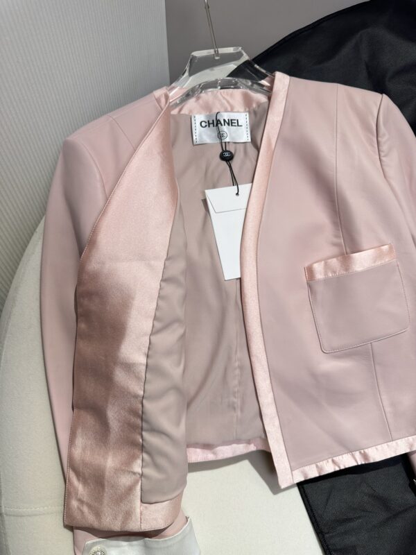 Chanel Cropped Neck Jacket Pink For Women