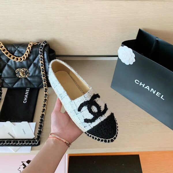 Chanel Espadrilles White/Black For Women, Women's Shoes G29762