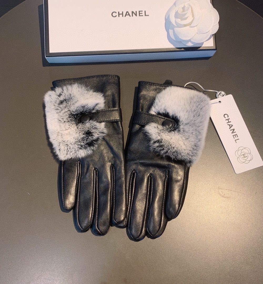 Chanel Gloves In Black