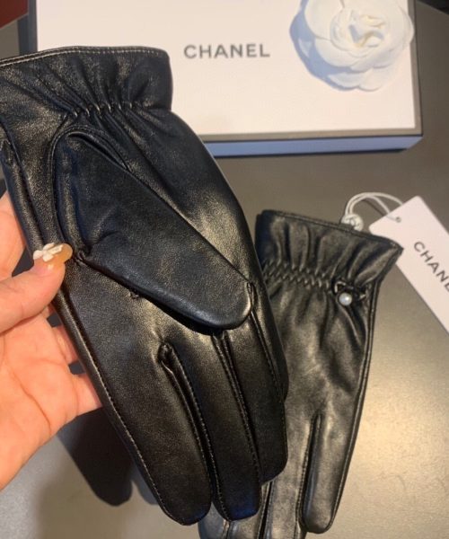 Chanel Gloves In Black