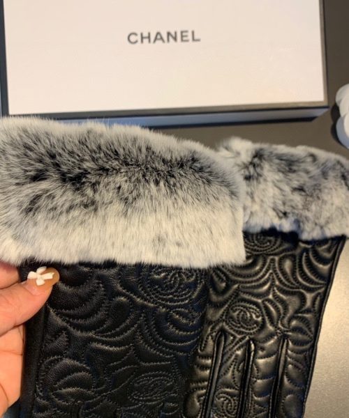 Chanel Gloves In Black