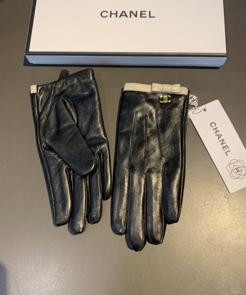 Chanel Gloves In Black