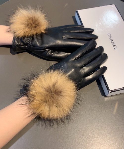 Chanel Gloves In Black