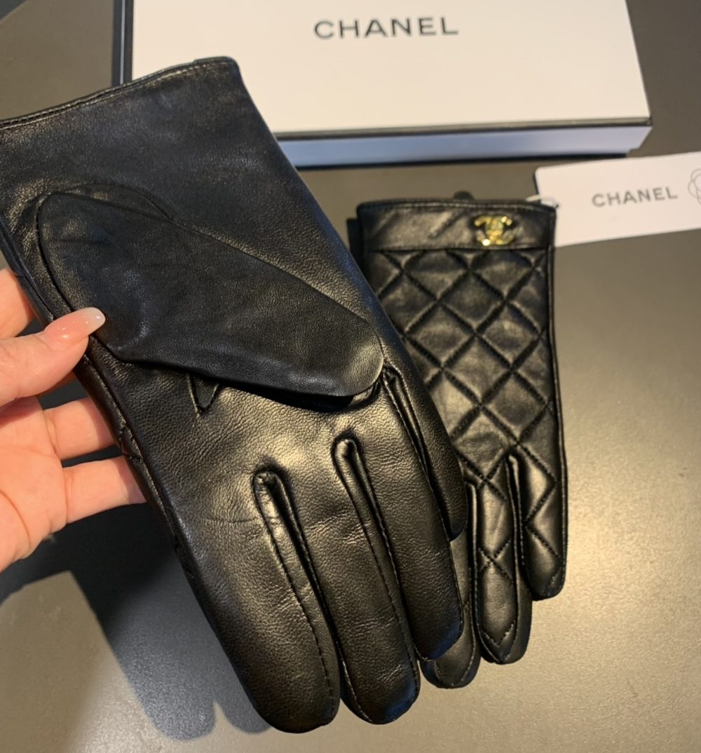 Chanel Gloves In Black