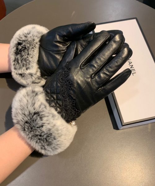 Chanel Gloves In Black