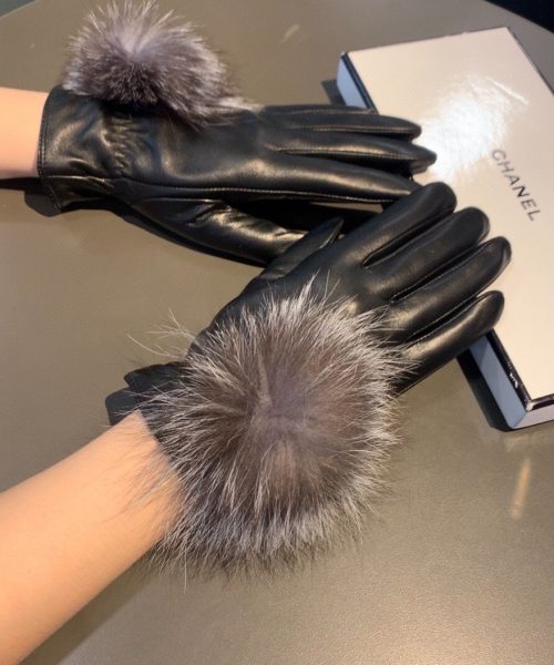 Chanel Gloves In Black