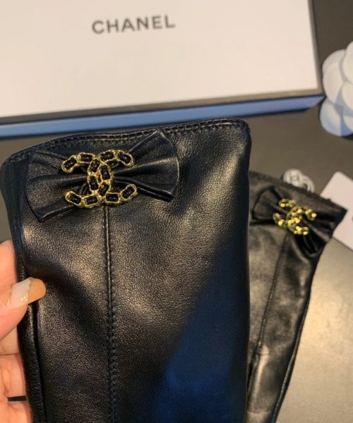 Chanel Gloves In Black