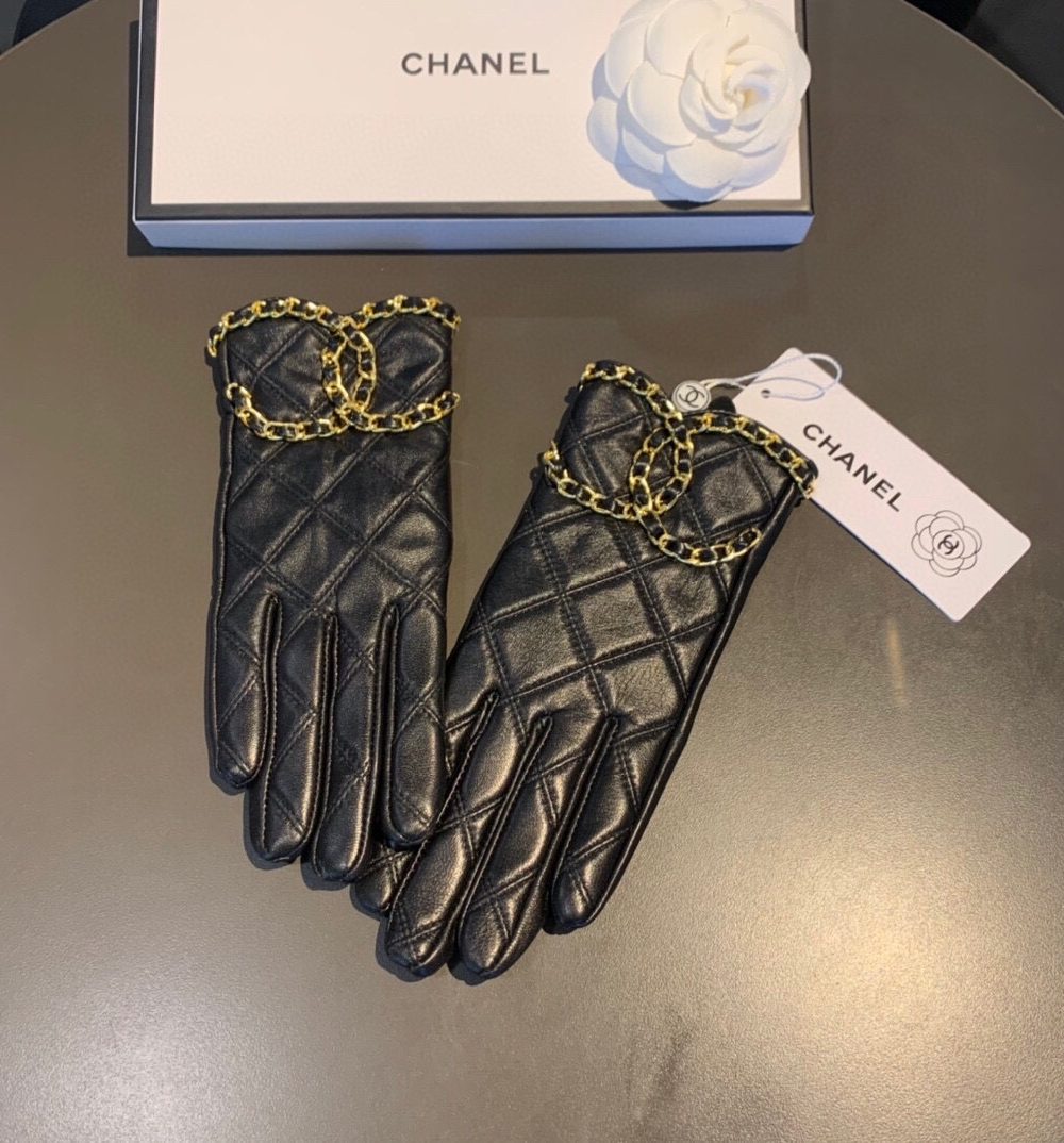 Chanel Gloves In Black