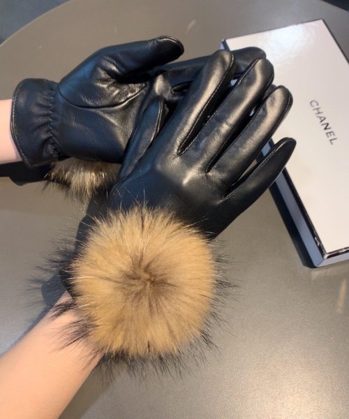 Chanel Gloves In Black
