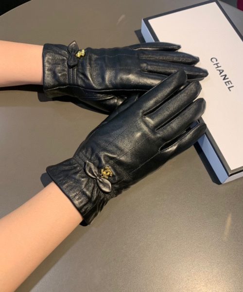 Chanel Gloves In Black