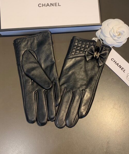 Chanel Gloves In Black