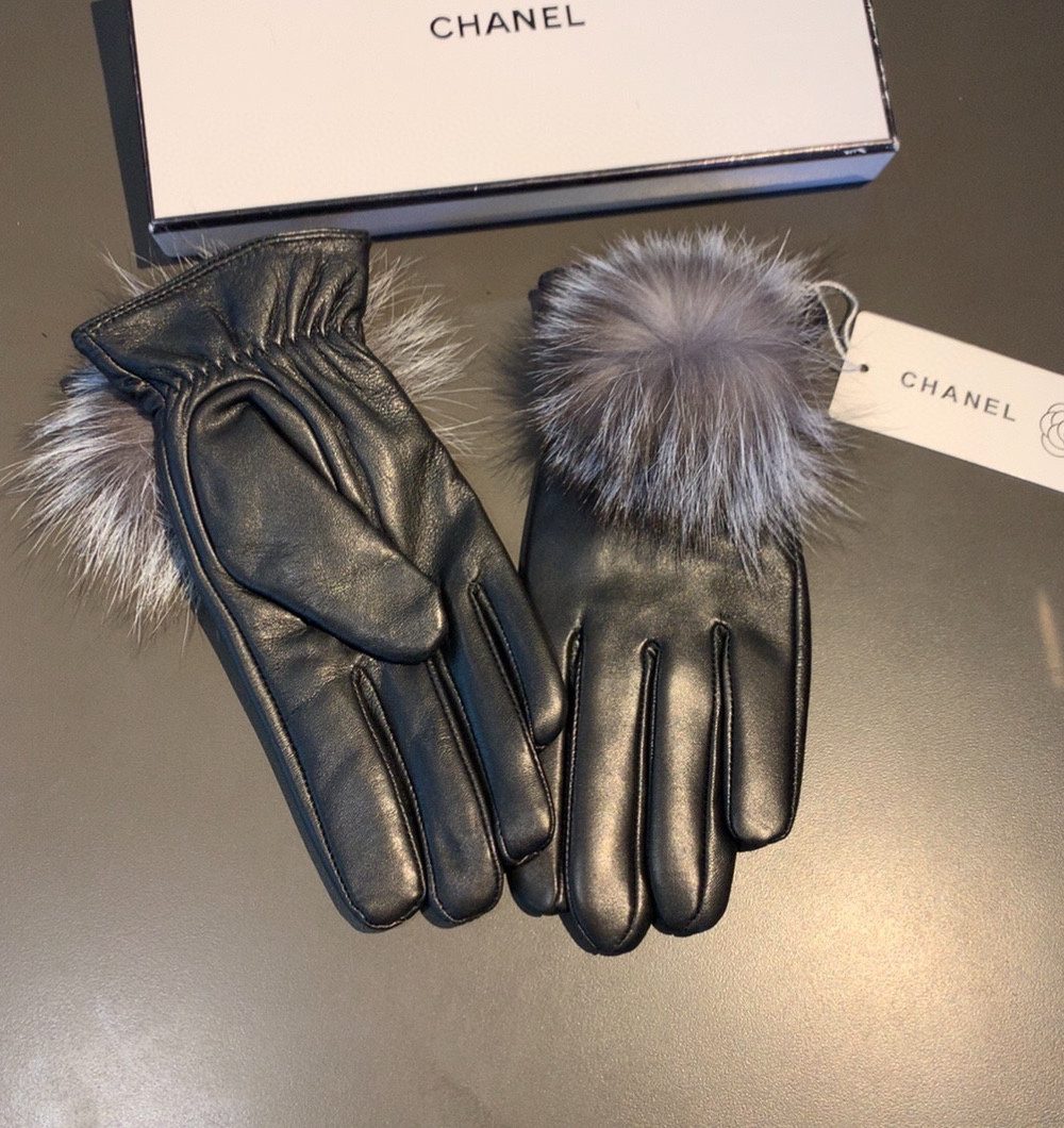 Chanel Gloves In Black