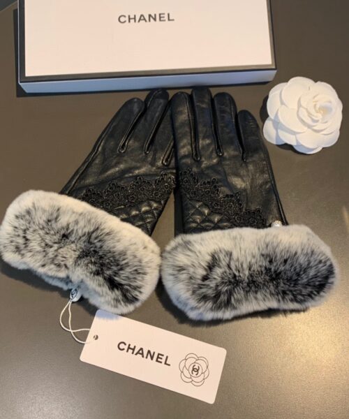 Chanel Gloves In Black