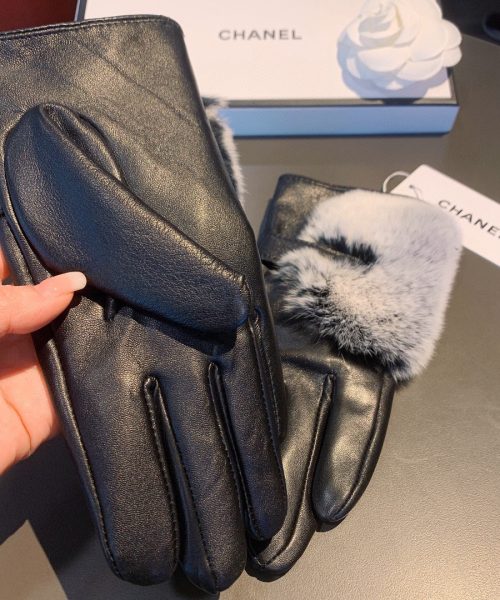 Chanel Gloves In Black