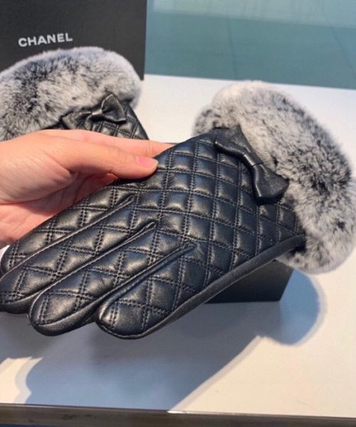 Chanel Gloves In Black