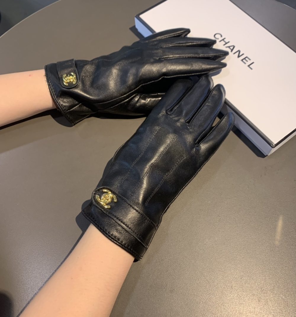 Chanel Gloves In Black